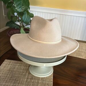 NWT Sonoma Women's Tan Hat